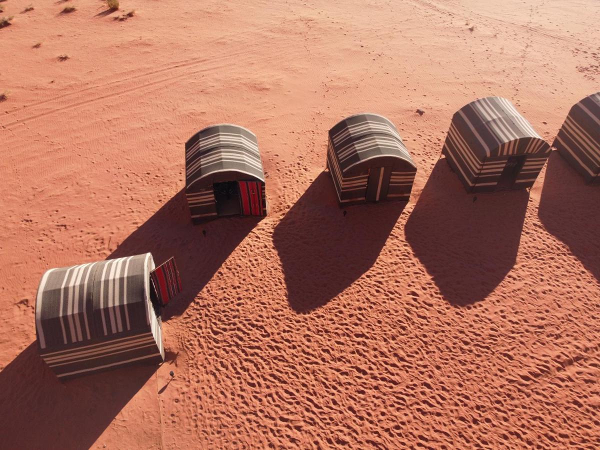 Wadi Rum Meteorite Camp Экстерьер фото