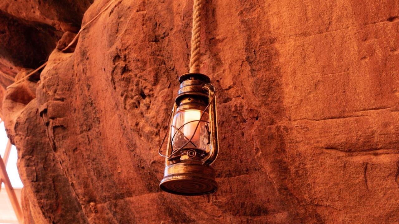Wadi Rum Meteorite Camp Экстерьер фото