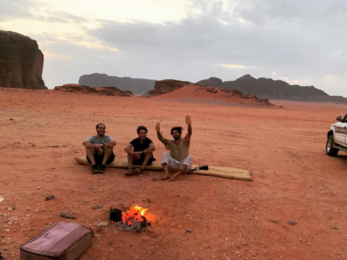 Wadi Rum Meteorite Camp Экстерьер фото