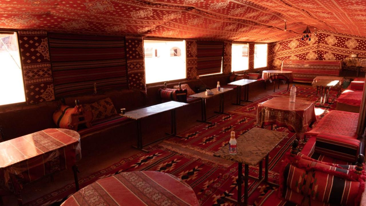Wadi Rum Meteorite Camp Экстерьер фото