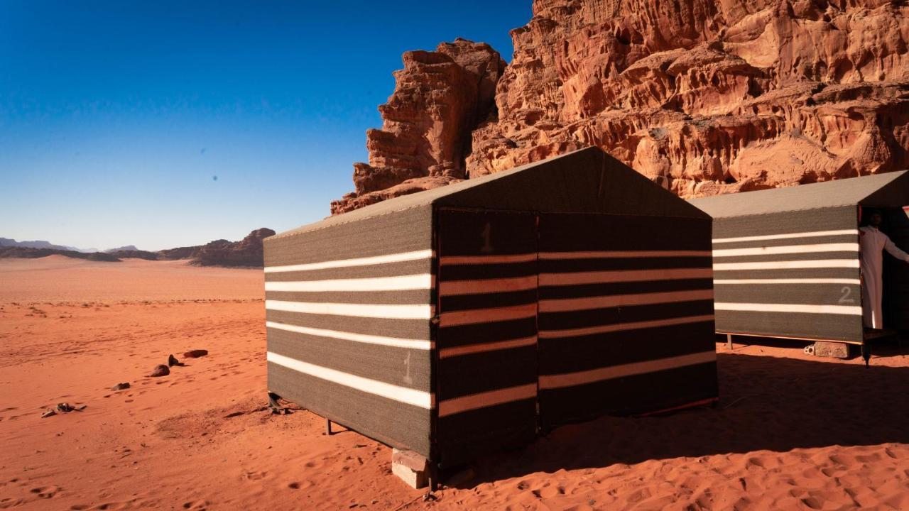 Wadi Rum Meteorite Camp Экстерьер фото