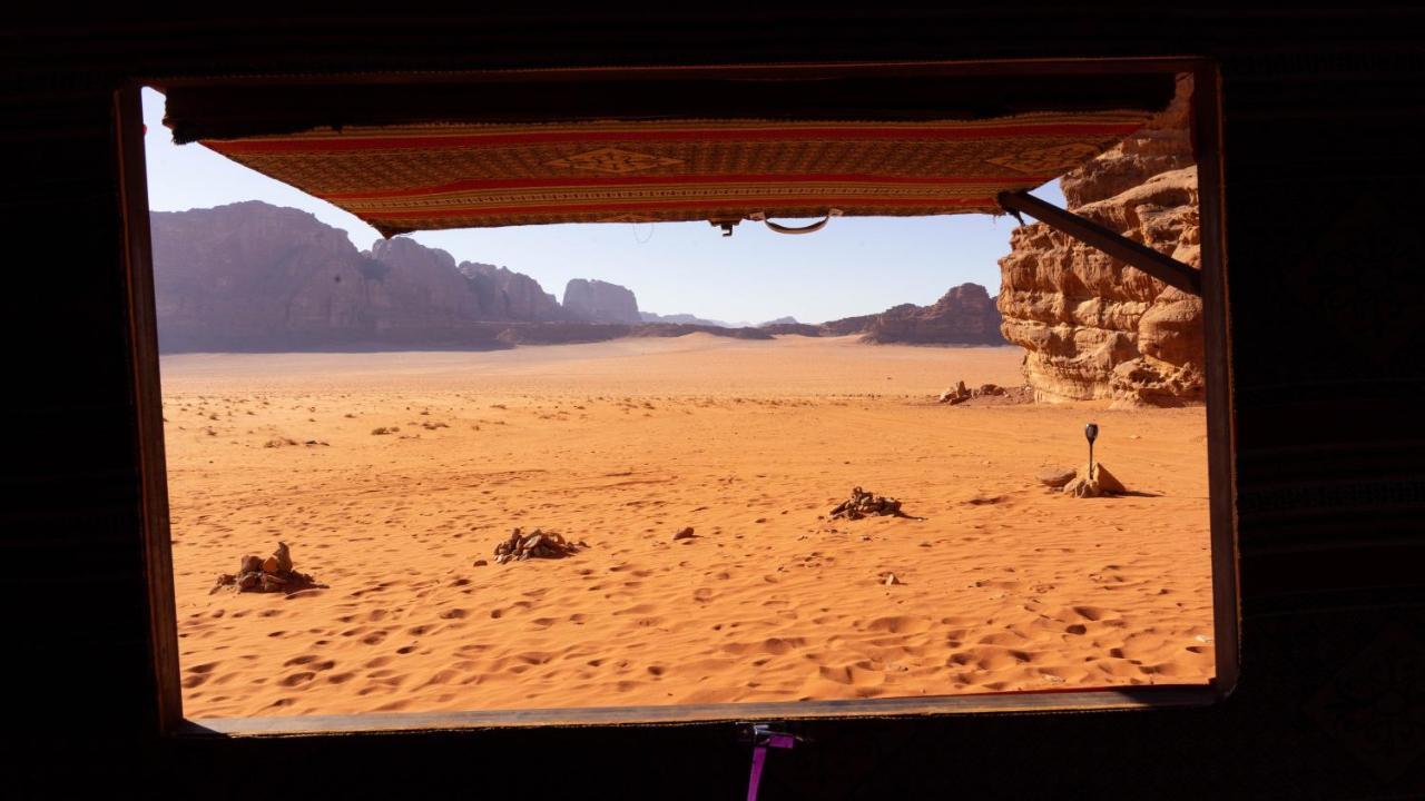 Wadi Rum Meteorite Camp Экстерьер фото