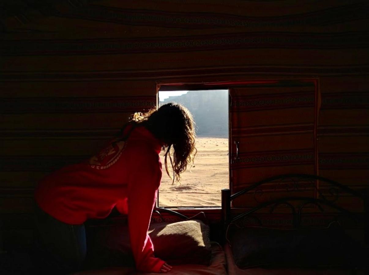 Wadi Rum Meteorite Camp Экстерьер фото