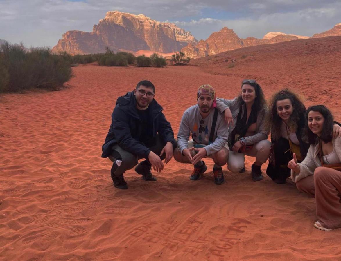 Wadi Rum Meteorite Camp Экстерьер фото
