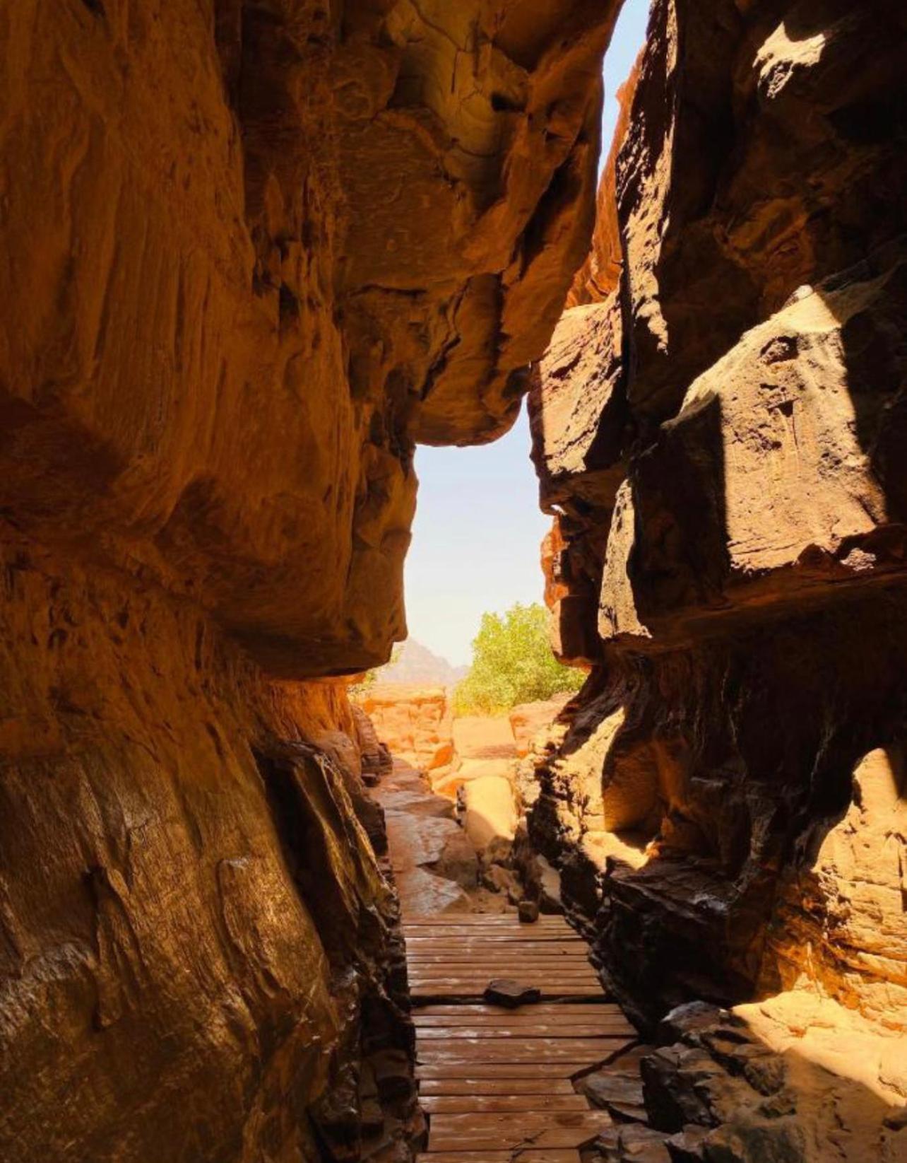 Wadi Rum Meteorite Camp Экстерьер фото